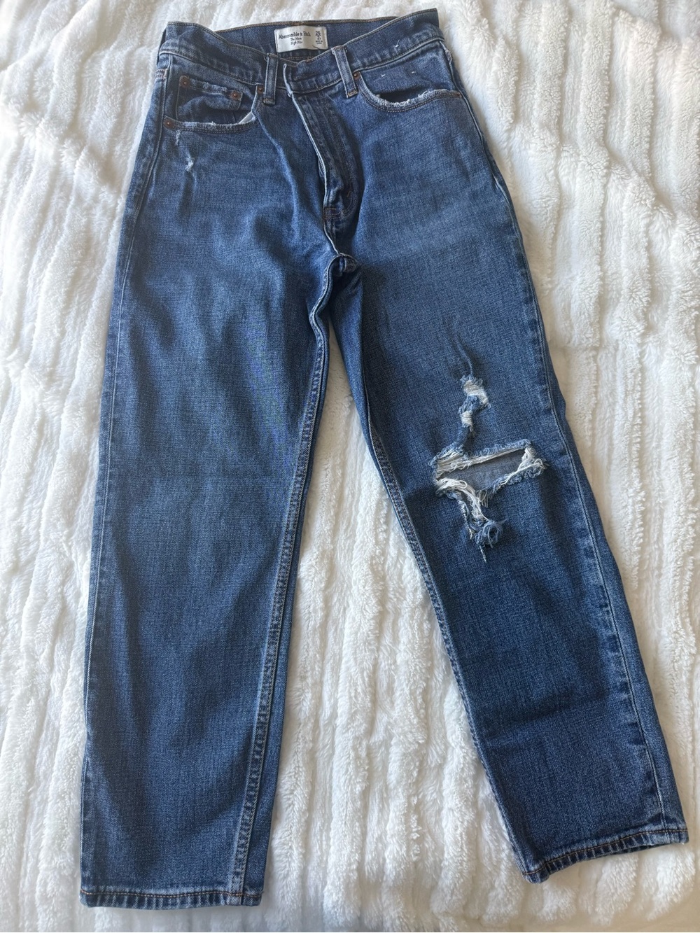 Abercrombie & Fitch women Distressed Dark Blue Straight Jeans